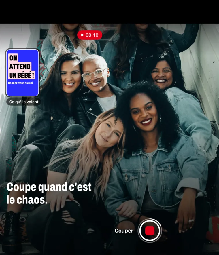 L’écran interne pendant l’enregistrement, la révélation montrée aux invités dans un coin